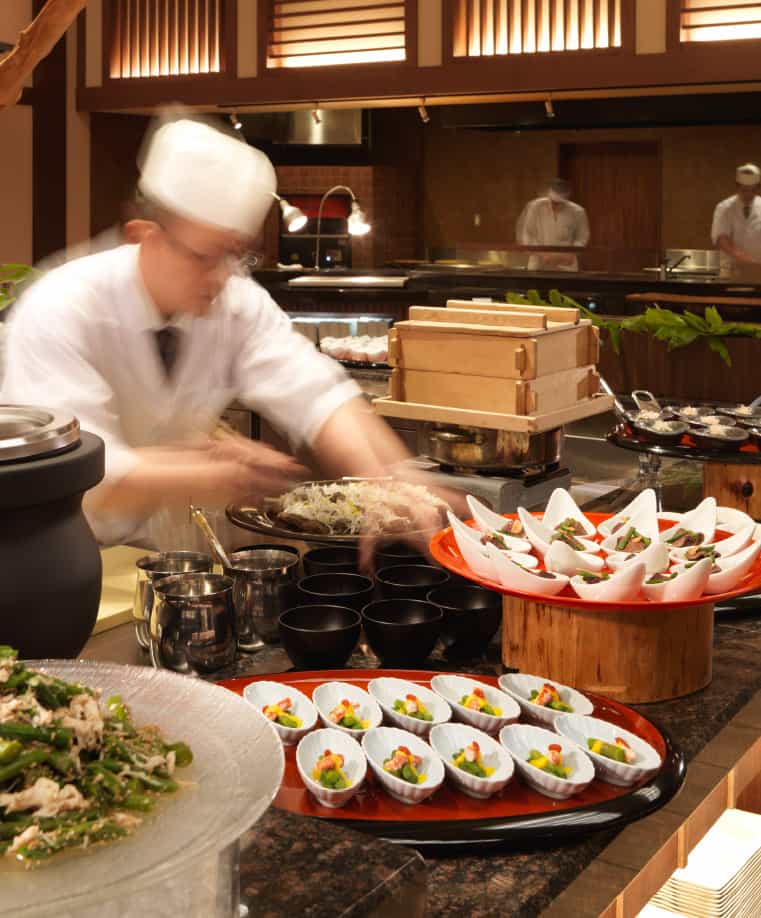 テラスダイニングブッフェ波音